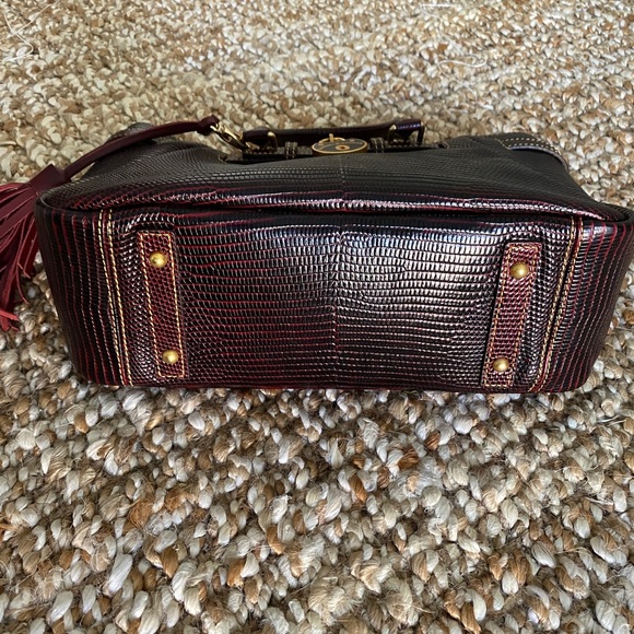 Authentic Dooney & Bourke. Perfect condition, classic style, rare finish ♥️ - Picture 4 of 13